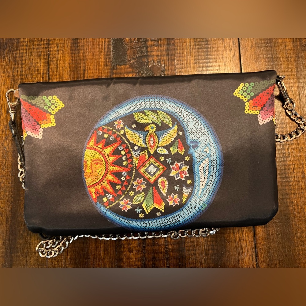 Black Chain Strap Clutch - Picture 2 of 3